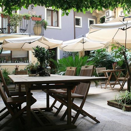 Casa Barbero Charme B&B คาตาเนีย ภายนอก รูปภาพ