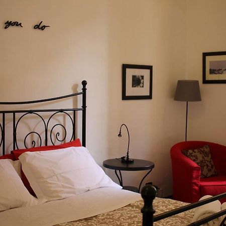 Casa Barbero Charme B&B คาตาเนีย ภายนอก รูปภาพ