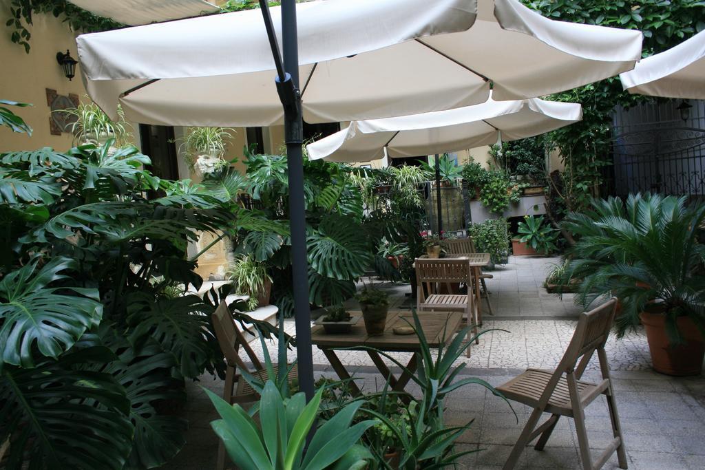 Casa Barbero Charme B&B คาตาเนีย ภายนอก รูปภาพ