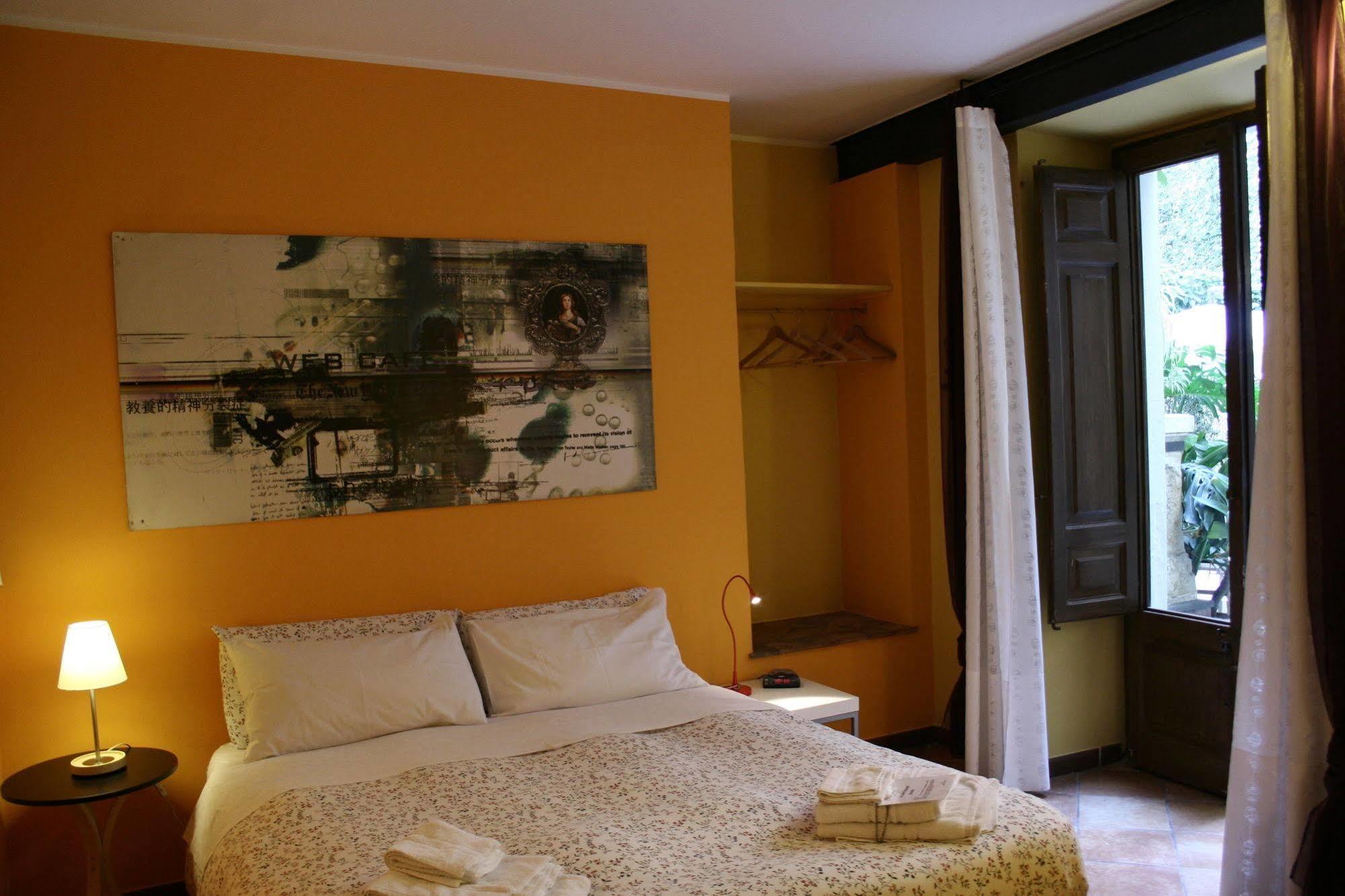 Casa Barbero Charme B&B คาตาเนีย ภายนอก รูปภาพ
