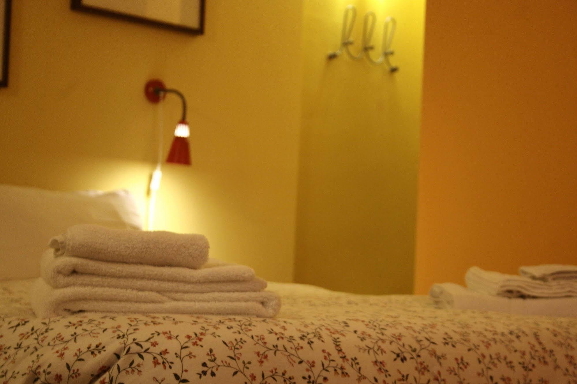 Casa Barbero Charme B&B คาตาเนีย ภายนอก รูปภาพ
