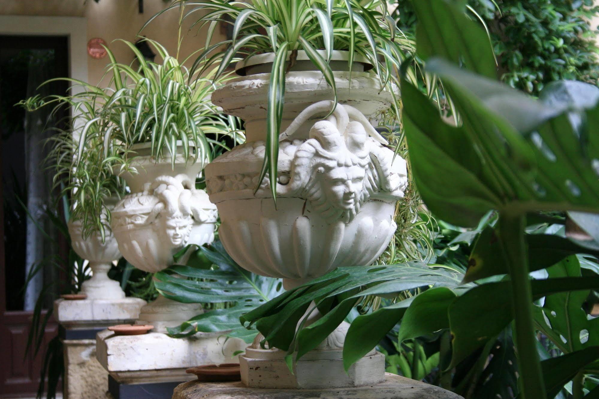 Casa Barbero Charme B&B คาตาเนีย ภายนอก รูปภาพ